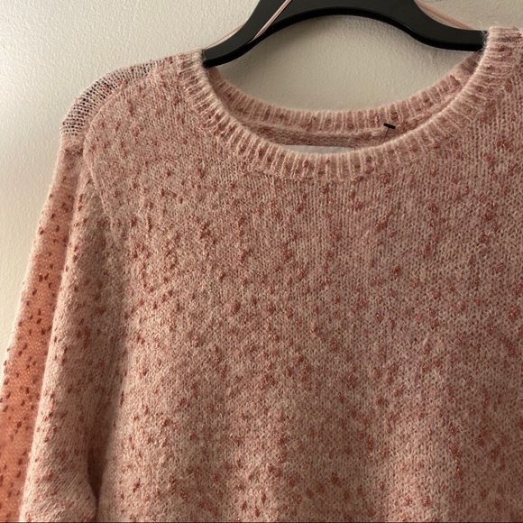 ELLE | Pink sweater with shimmer - Picture 10 of 12